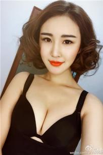 诱人的奶乳2在线播放